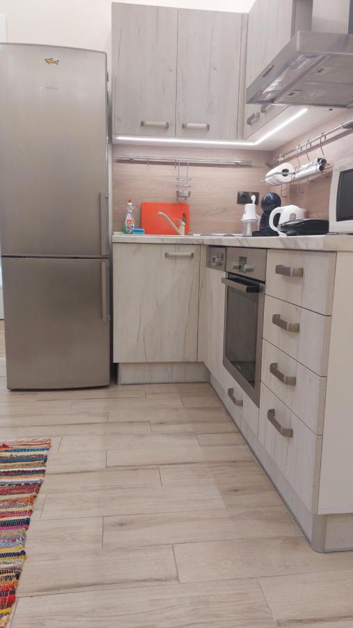 Апартамент Pink & Blue - 2Bdr With Balcony - Wi-Fi Varna Eksteriør billede