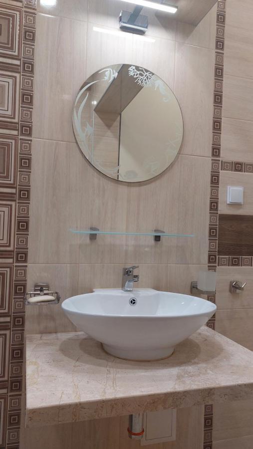 Апартамент Pink & Blue - 2Bdr With Balcony - Wi-Fi Varna Eksteriør billede