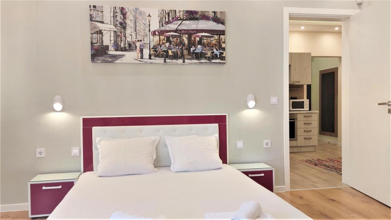 Апартамент Pink & Blue - 2Bdr With Balcony - Wi-Fi Varna Eksteriør billede