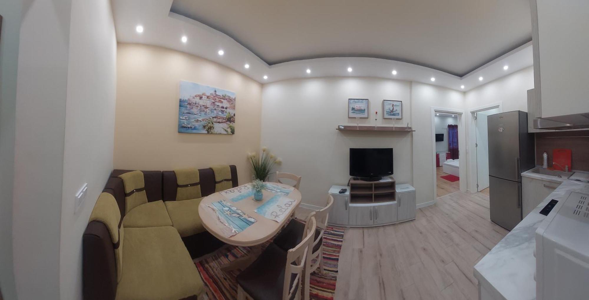 Апартамент Pink & Blue - 2Bdr With Balcony - Wi-Fi Varna Eksteriør billede