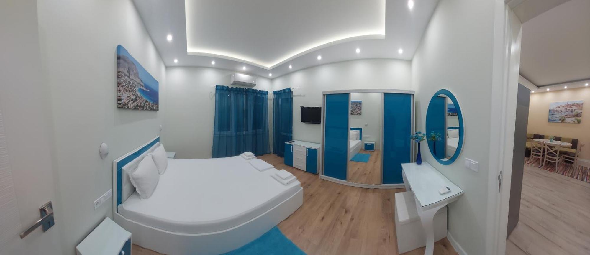 Апартамент Pink & Blue - 2Bdr With Balcony - Wi-Fi Varna Eksteriør billede