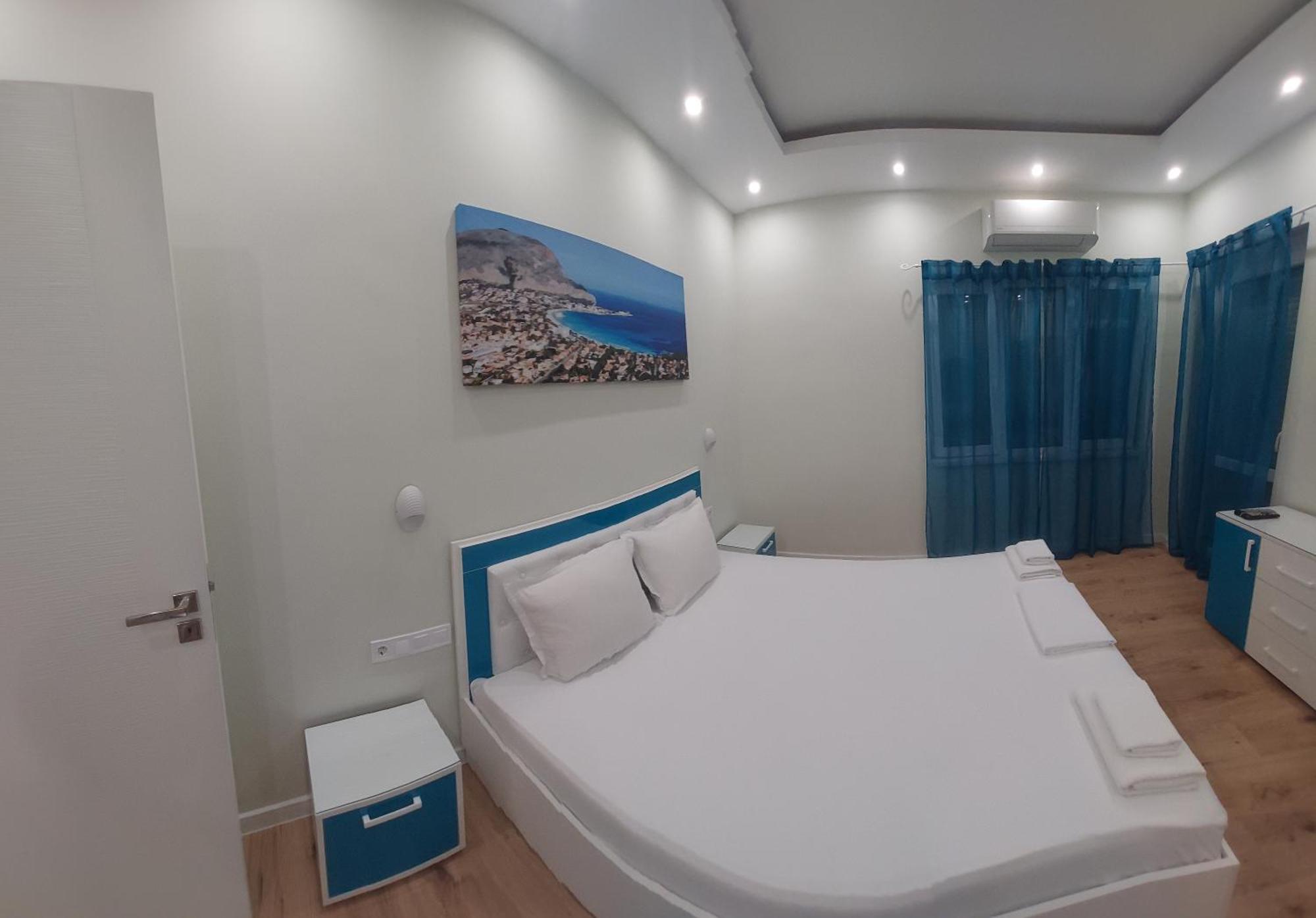 Апартамент Pink & Blue - 2Bdr With Balcony - Wi-Fi Varna Eksteriør billede